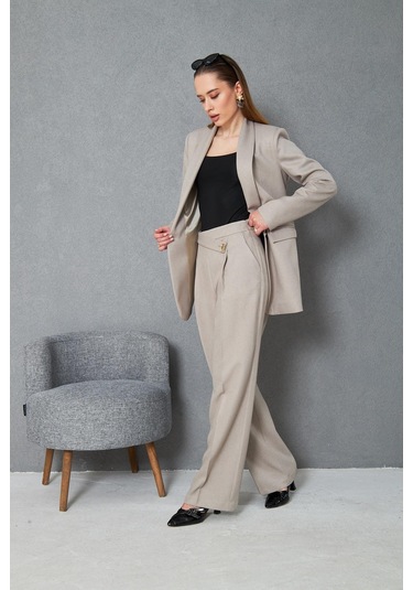 Kare Düğmeli Yünefekt Takım Bej Bej