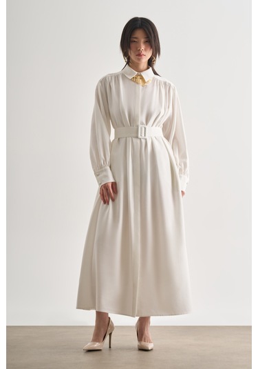 Mizalle Tencel Dokulu Pile Detaylı Kemerli Maksi Ekru Elbise Ekru