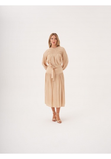 Büzgü Detaylı Kuşaklı Viskon Ve Keten Karışımlı Bluz Bej