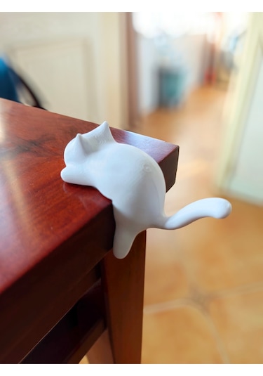 Tırmanan Kedi Süsü - Masaya Tırmanan Kedi Tasarımı Anahtarlık Askı