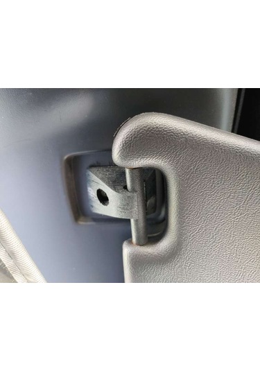 Saab 900 - 9000 Güneşlik Gölgelik Tutucu Klips - 3d