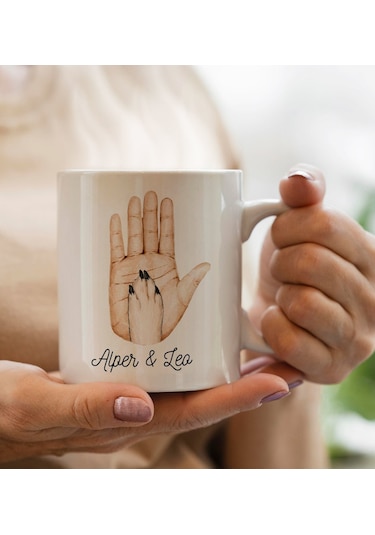 Bk Gift Kişiye Özel İsimli El Ve Pati Tasarımlı Beyaz Kupa Bardak -2, Anneye Hediye, Yeni Doğum Hediye Kobitmeyencom30308 Bk Gift