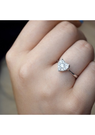 0.33 Ct. Kalp Model Pırlanta Fantezi Yüzük