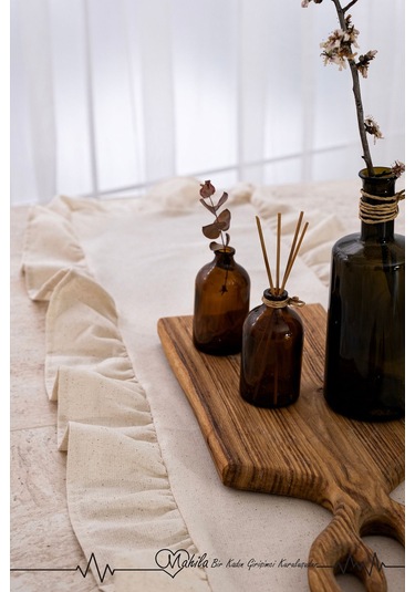 Düz Bej 40x125 Şık Tasarım Ekstra Büyük Fırfırlı Runner, %100 Keten Runner Bej