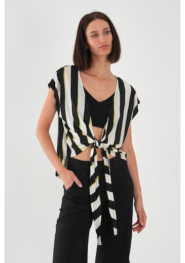 Alexandergardı Önü Bağlamalı Desenli Bluz Siyah - Beyaz