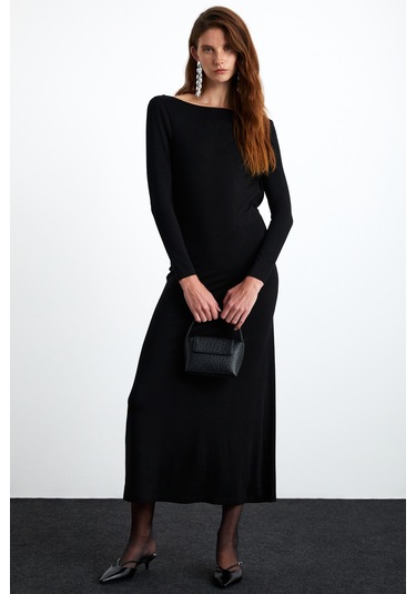 Krızıa Kadın Viskon Likralı Sırt Dekolteli Eteği Geniş Maxi Siyah Elbise