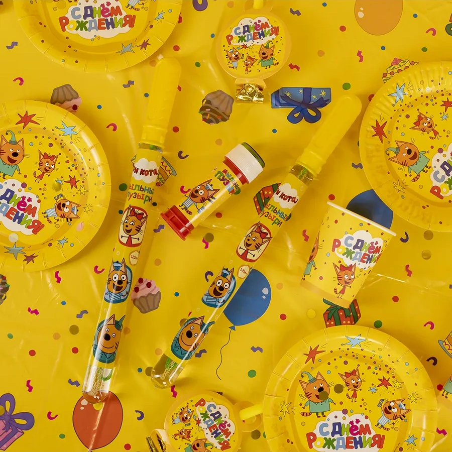 Eventbox Kullanimlik Tabaklar, Bardaklar Ve Masa Örtüsüyle Birlikte Tek Kullanımlık Sofra Takımı 371862418 100 adet