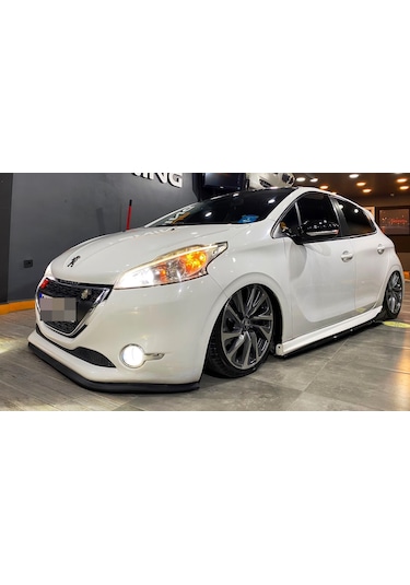 Peugeot 208 Yan Marşpiyel Takımı --plastik