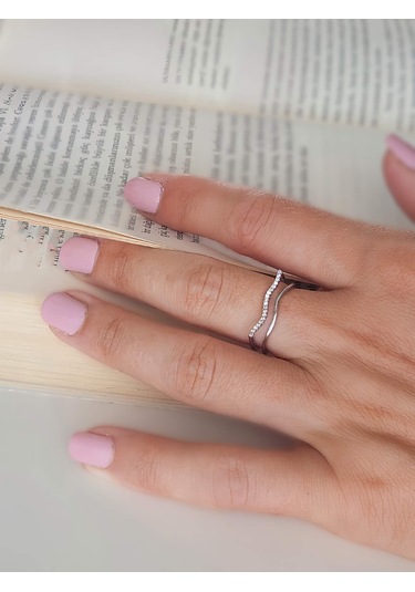 İki Sıralı Dalgalı Model Zirkon Taşlı Ayarlanabilir Gold Altın Renkli Yüzük Silver