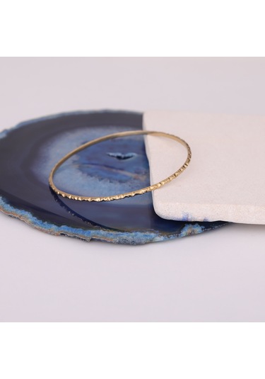 925 Ayar Altın Mikron Kaplama Dövü Desenli Ajda Gümüş Bilezik - Bv00106 Gold