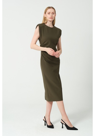 Arka Yırtmaç Detaylı Bel Büzgülü Elbise Haki