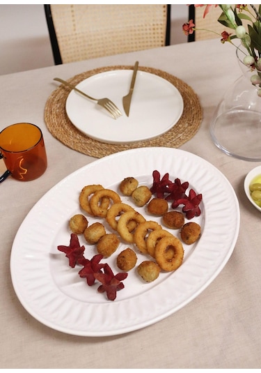 The Mia Grande Servis Tabağı Beyaz 50x37 Cm