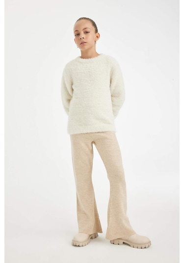 Defacto Kız Çocuk Flare Fit İspanyol Paça Basic Düz Triko Pantolon A6029A824WNBG588 Bej Defacto Kız Çocuk Flare Fit İspanyol Paça Basic Düz Triko Pantolon A6029A824WNBG588 Bej