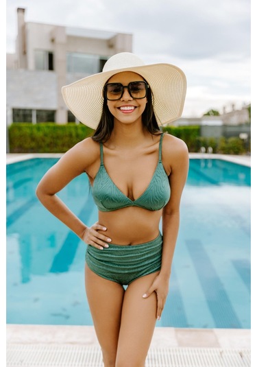 Bali Yeşil Dolgusuz Pedli Üçgen Bikini Üst Yeşil