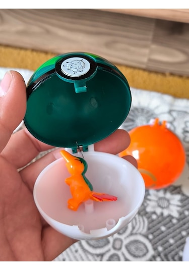 Pokemon Topu Ve Pokemon Figür 1 Adet . Poketopu Ve Pokemon Figür , Pokeball Poketop