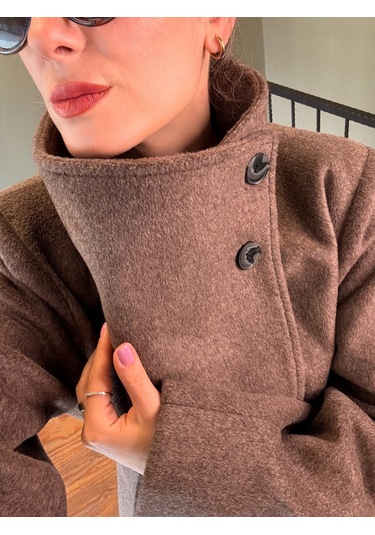 Ali Butik Kahve Dik Yaka Kaban Kahverengi