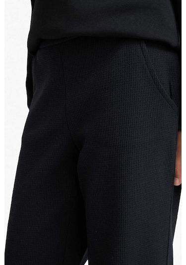 Defacto Kız Çocuk Wide Leg Waffle Geniş Paça Pantolon E8293a825aubk81 Siyah Defacto Kız Çocuk Wide Leg Waffle Geniş Paça Pantolon E8293a825aubk81 Siyah