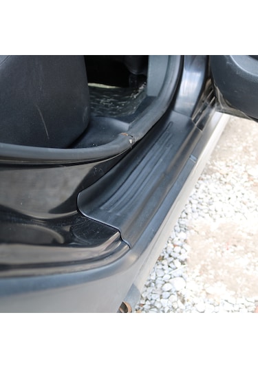 Dacia Sandero 2012- 2020 Yılları Arası Kapı Eşiği 4 Parça