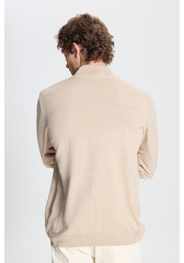 Altinyildiz Classics Erkek Bej Standart Fit Normal Kesim Yarım Balıkçı Yaka Triko 4A4923100005BEJS Bej