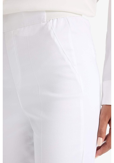 DeFacto Sigaret Saten Kumaş Pantolon Normal Bel Basic Düz Beli Lastikli Düz Paça J8743AZ25SMWT34