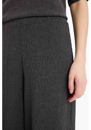 DeFacto Wide Leg Geniş Paça Bürümcük Pantolon E3232AX25SPAR148