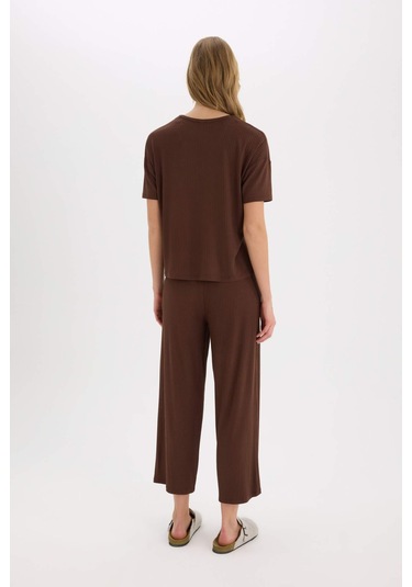 DeFacto Pijama Takımı Fitilli Kaşkorse Kısa Kollu Üst Esnek Belli Kapri Boy Alt-Fall in Love E0865AX25SPBN327