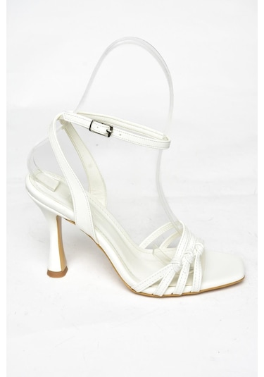 Fox Shoes S569815709 Beyaz İnce Topuklu Kadın Ayakkabı Beyaz