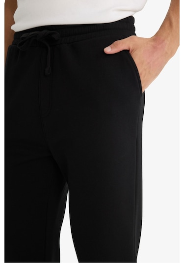 DeFacto Regular Fit Eşofman Altı İçi Polarlı Basic Düz Cepli Beli Bağcıklı Düz Paça D7836AX25SPBK81