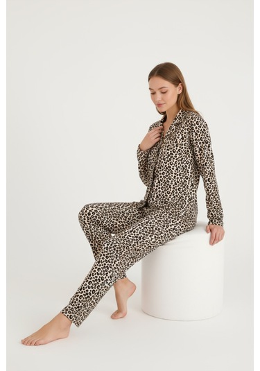 Luxury Soft Bej Leopar Desenli Uzun Kollu Kadın Pijama Takımı 3062 LEOPAR