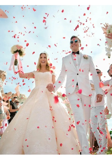 Vmıre Düğün Ve Romantik Bir Gece İçin Yapay Gül Yaprakları. Düğün Ve Romantik Bir Geçe Yapay Gül Yaprakları 21096374 Kırmızı