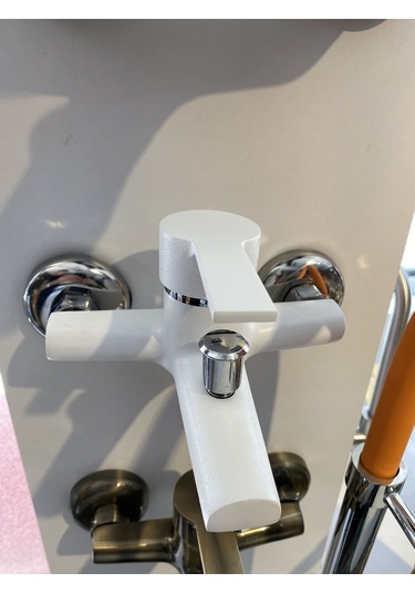 İsaoğlu Yapı Banyo Bataryası Beyaz Banyo Musluğu Mat Beyaz Duş Bataryası Beyaz