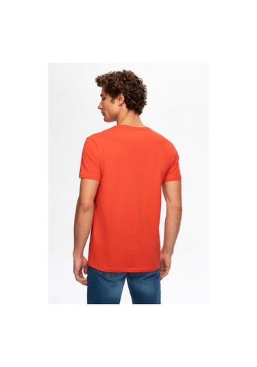 D's Damat Slim Fit Nar Çiçeği Düz D's Damat Logo Baskılı Strech Pamuklu T-shirt 2ec148551753m Nar Çiçeği D's Damat Slim Fit Nar Çiçeği Düz D's Damat Logo Baskılı Strech Pamuklu T-shirt 2ec148551753m Nar Çiçeği