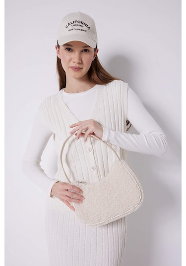 Defacto Kadın El Pelüş Çantası B0802AXNSBG26 Bej