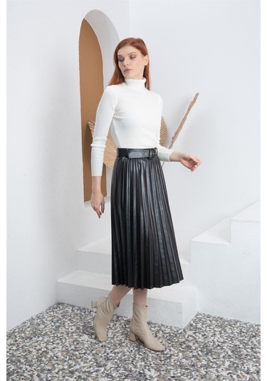 Kemerli Siyah Pliseli Deri Etek - Siyah