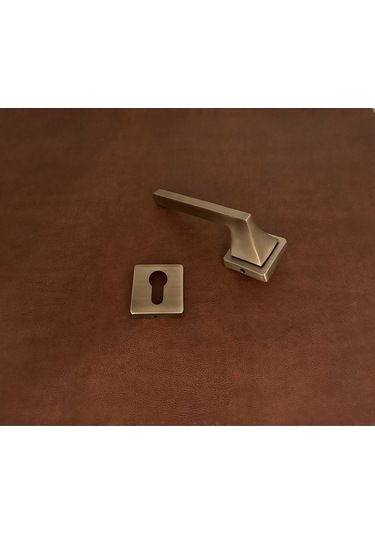 Karo Mat Antik Sarı Kare Rozetli Zamak Çelik Kapı Kolu Sol Basar Tek Yön