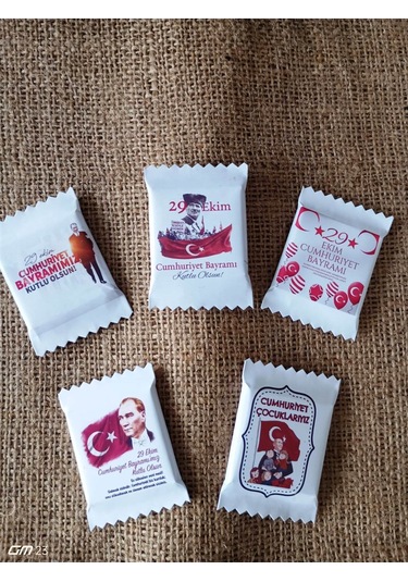 Farklı Market 29 Ekim Çikolatası Cumhuriyet Bayramı Çikolatası 20 Adet
