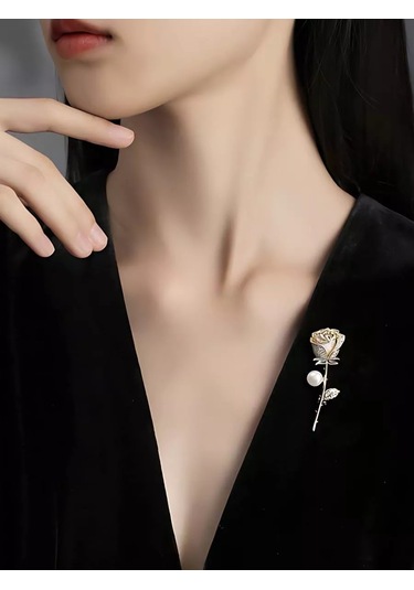 Beautiful Detail Orijinal Gül Desenli Broş 188001077 Altın Rengi