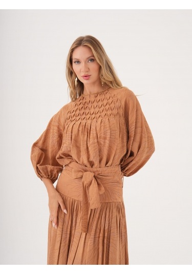 Büzgü Detaylı Kuşaklı Viskon Ve Keten Karışımlı Bluz CAMEL
