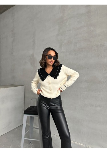 Kadın Yaka Detaylı Triko Bluz Ekru