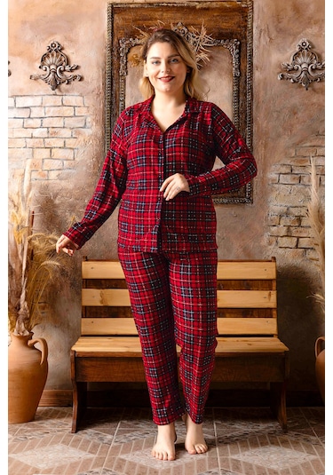 Nisanca Kışlık Düğmeli Ekose Desen Yılbaşı Temalı Kadın Süet Pijama Takımı - Bordo
