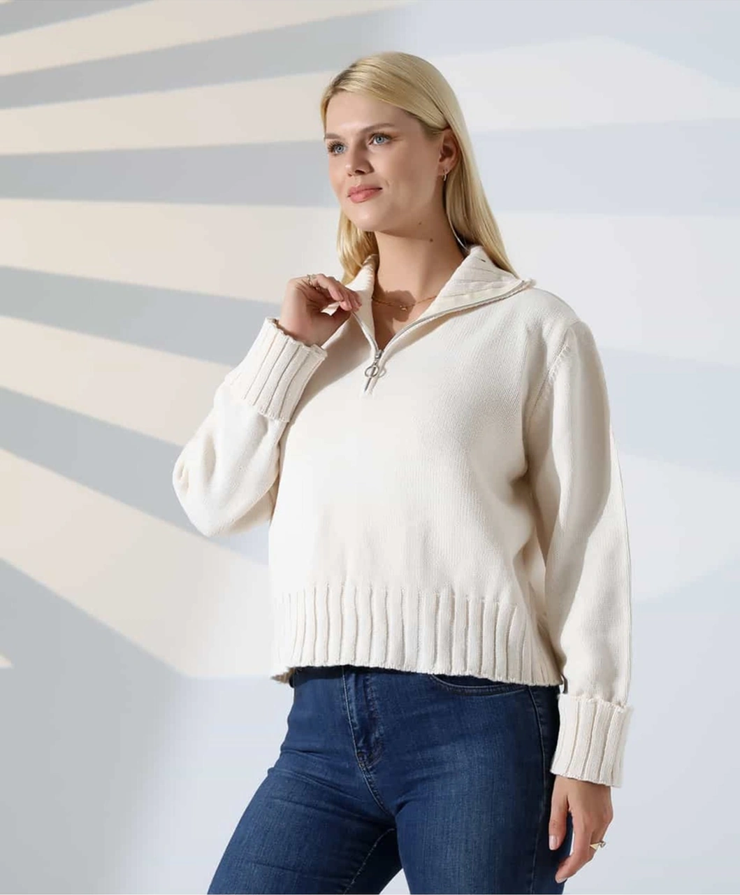 Yüksek Yaka Fermuarlı Triko Kazak Taş