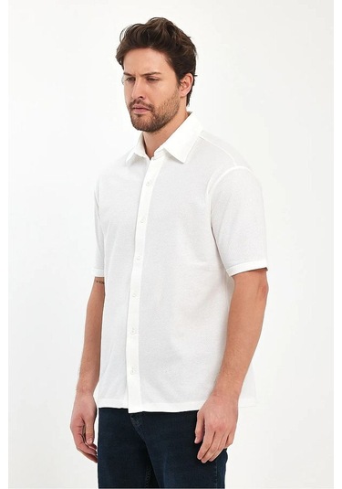 Erkek Önü Düğmeli Rahat Kalıp Nefes Alabilen %100 Pamuk Gömlek Ekru