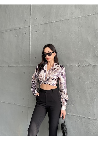 Kadın Oversize Ekru Renk Lacivert Çicek Detaylı Saten Gömlek-lacivert Lacivert