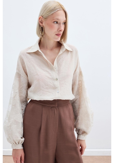 Sateen Nakış Detaylı Kraşlı Gömlek - Bej-136255 Bej