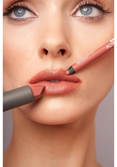 Alix Avien Suya Dayanıklı Uzun Süre Kalıcı Yumuşak Dudak Kalemi Staying Power Lip Pencil 53 Peachy Nude