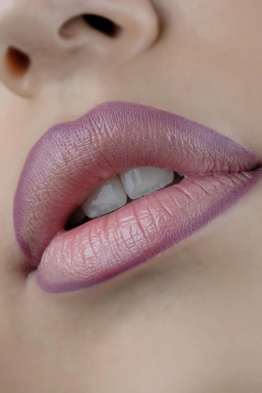 Alix Avien Uzun Süre Kalıcı Dağılma Yapmayan Nemlendirici Dudak Kalemi Lipliner Pencil 22 Berry Coctail