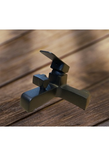 İsaoğlu Yapı Siyah Banyo Bataryası Mat Siyah Kare Banyo Musluğu Pirinç Malzeme Büyük Kare Model Siyah