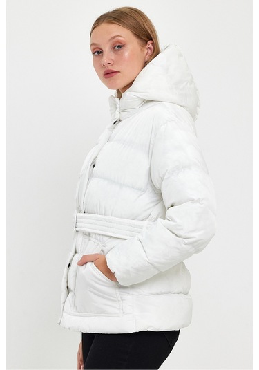 Alisse-kadın Ekru Kapüşonlu Kemerli Şişme Mont Kaban Ekru