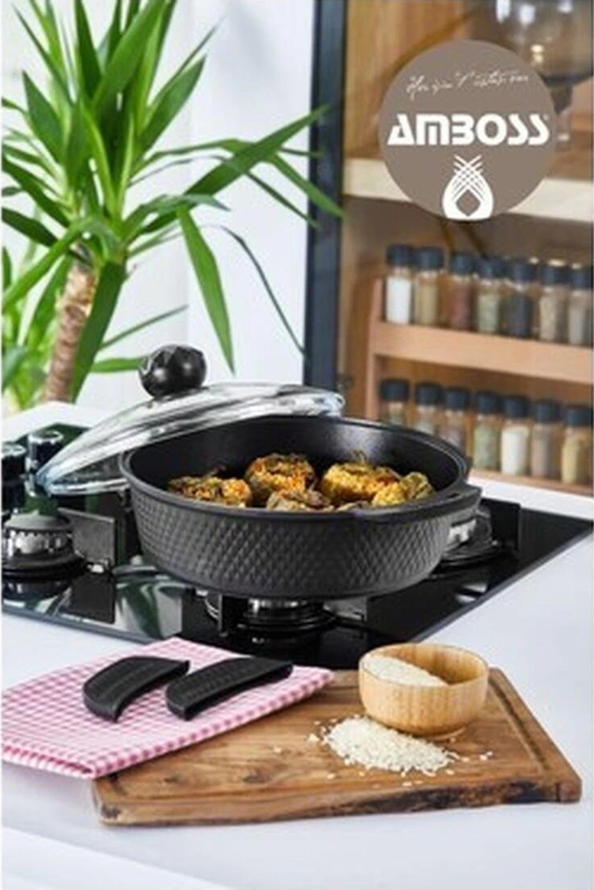 Kuvars 26 Cm Döküm Basık Tencere, Şık Ve Dayanıklı Mutfak Gereci Bakır - Siyah