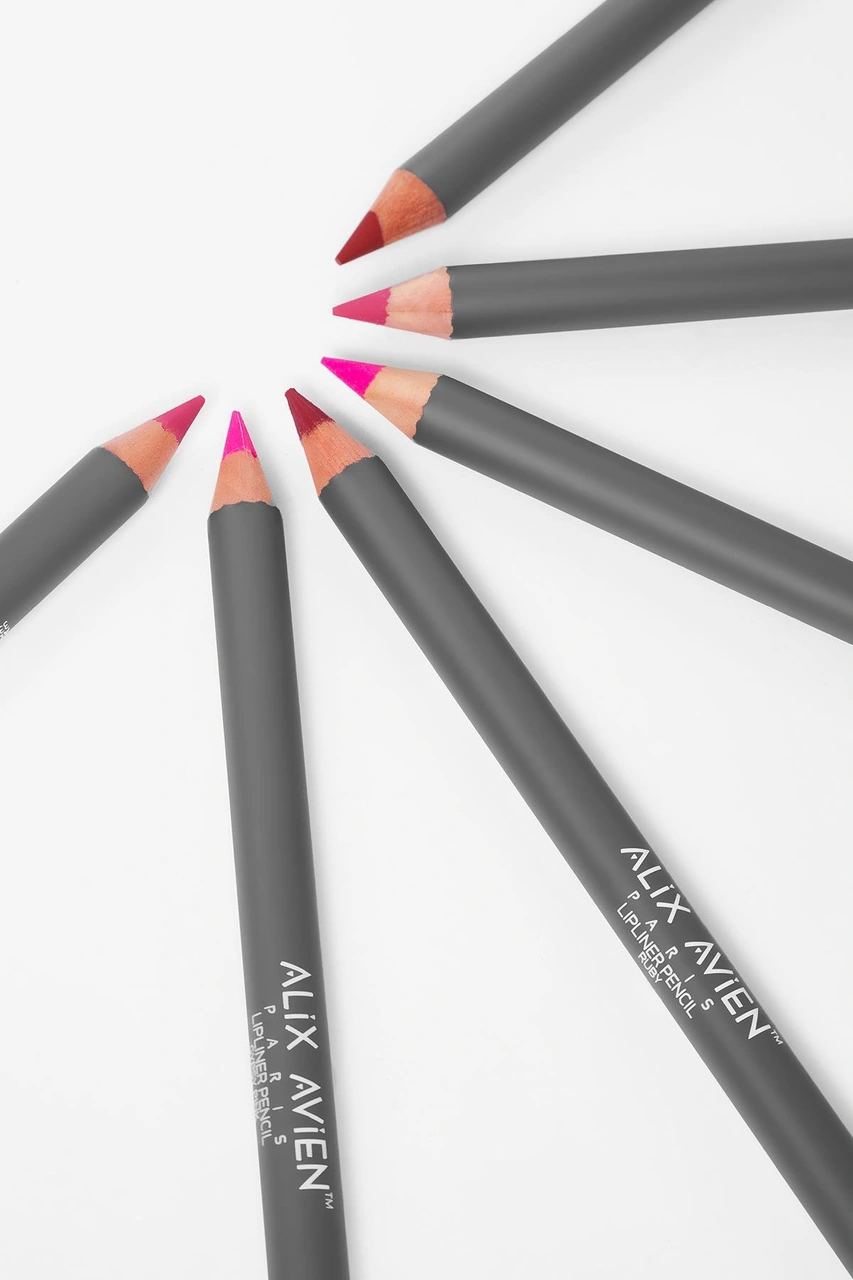 Alix Avien Uzun Süre Kalıcı Dağılma Yapmayan Nemlendirici Dudak Kalemi Lipliner Pencil Gipsy Pink Pembe